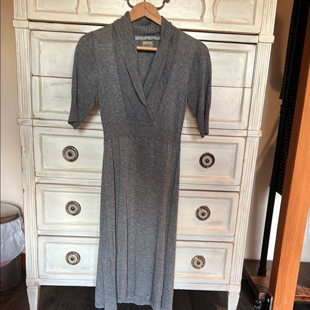 Athleta Gray Puff Sleeve Sheath Dress